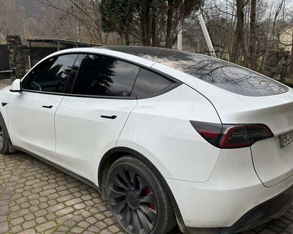 Белый Тесла Model Y, объемом двигателя 0 л и пробегом 176 тыс. км за 20500 $, фото 3 на Automoto.ua