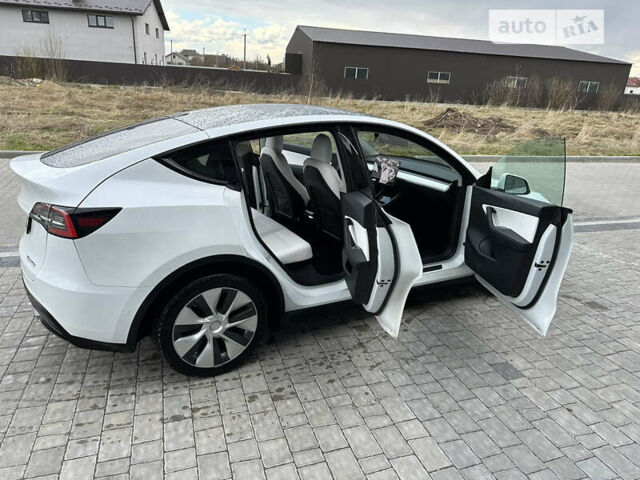 Белый Тесла Model Y, объемом двигателя 0 л и пробегом 67 тыс. км за 28900 $, фото 7 на Automoto.ua