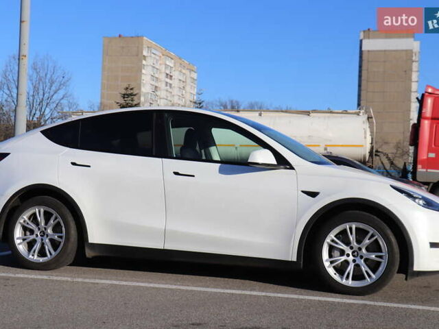 Белый Тесла Model Y, объемом двигателя 0 л и пробегом 162 тыс. км за 22500 $, фото 17 на Automoto.ua