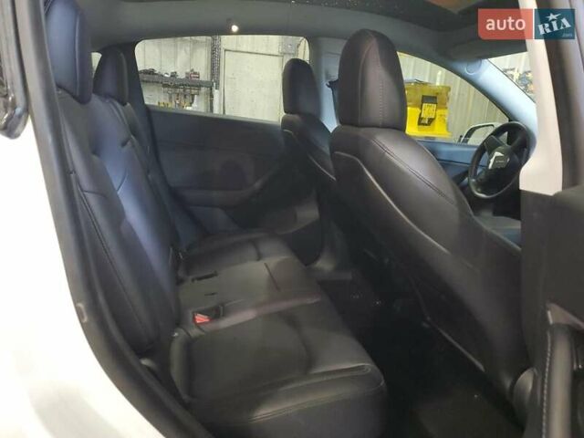 Білий Тесла Model Y, об'ємом двигуна 0 л та пробігом 134 тис. км за 9200 $, фото 10 на Automoto.ua