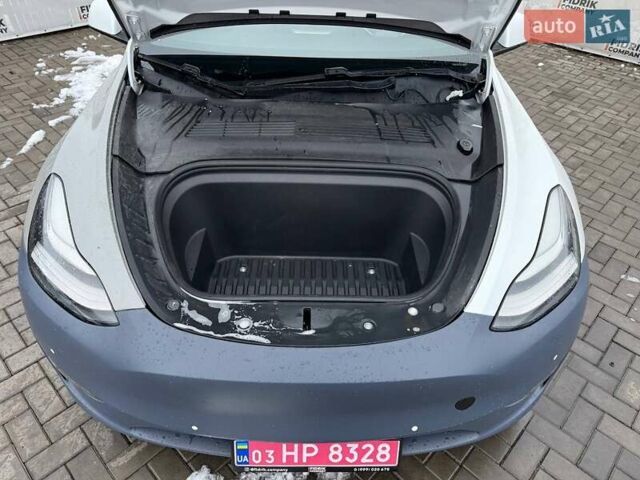 Белый Тесла Model Y, объемом двигателя 0 л и пробегом 142 тыс. км за 18800 $, фото 6 на Automoto.ua