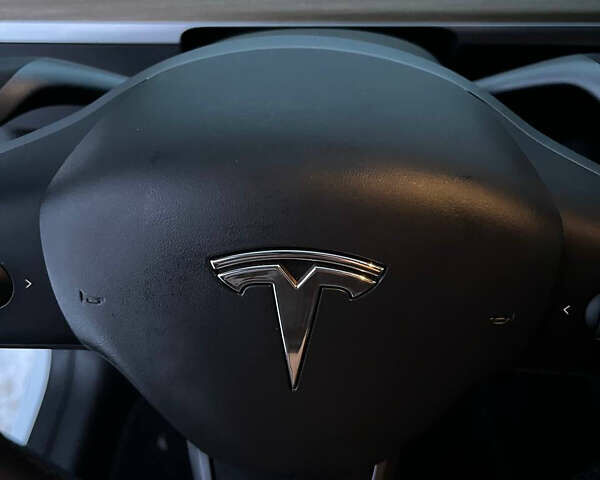 Белый Тесла Model Y, объемом двигателя 0 л и пробегом 97 тыс. км за 24900 $, фото 19 на Automoto.ua