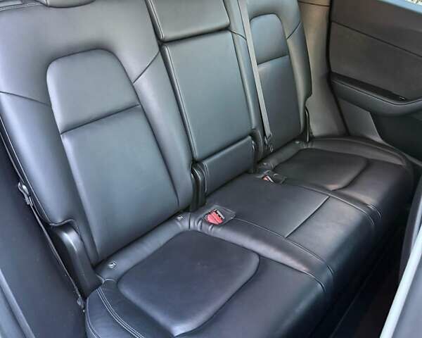 Белый Тесла Model Y, объемом двигателя 0 л и пробегом 132 тыс. км за 20800 $, фото 58 на Automoto.ua