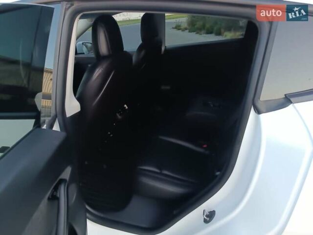 Белый Тесла Model Y, объемом двигателя 0 л и пробегом 128 тыс. км за 19600 $, фото 10 на Automoto.ua
