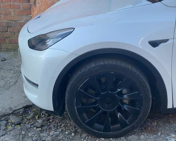 Белый Тесла Model Y, объемом двигателя 0 л и пробегом 21 тыс. км за 19500 $, фото 12 на Automoto.ua