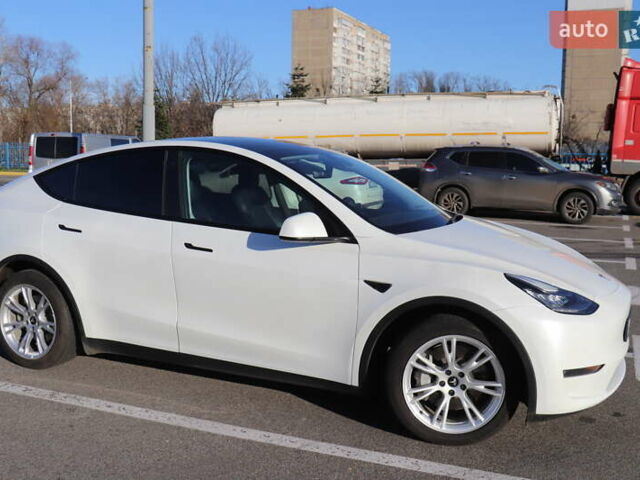 Белый Тесла Model Y, объемом двигателя 0 л и пробегом 162 тыс. км за 22500 $, фото 18 на Automoto.ua