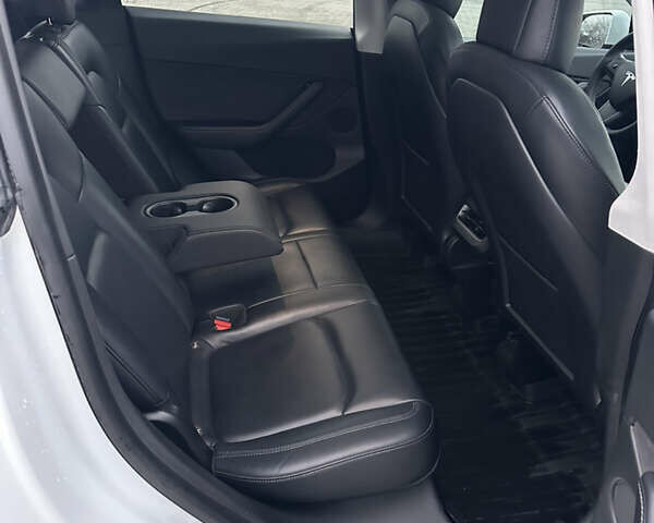 Белый Тесла Model Y, объемом двигателя 0 л и пробегом 85 тыс. км за 22000 $, фото 12 на Automoto.ua