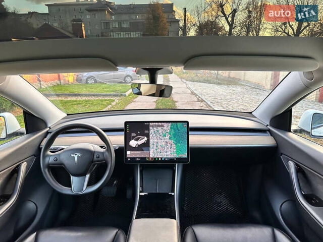Белый Тесла Model Y, объемом двигателя 0 л и пробегом 116 тыс. км за 21700 $, фото 4 на Automoto.ua