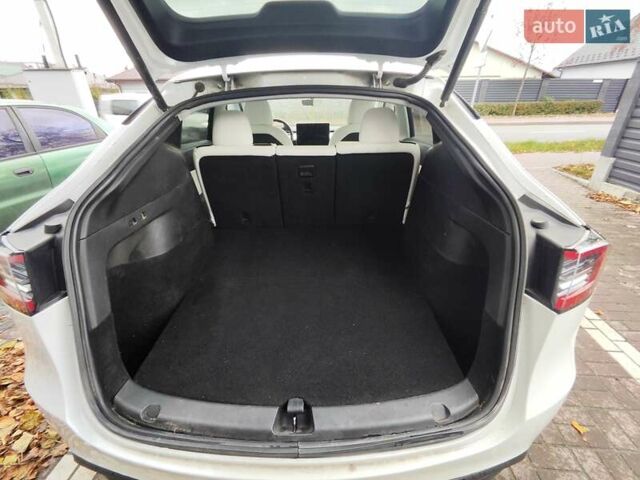 Тесла Model Y 2020 у Буче на Automoto.ua Білий Тесла Model Y, об'ємом двигуна 0 л та пробігом 102 тис. км за 22500 $, фото 8 на Automoto.ua