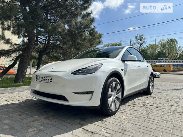 Белый Тесла Model Y, объемом двигателя 0 л и пробегом 38 тыс. км за 31999 $, фото 2 на Automoto.ua