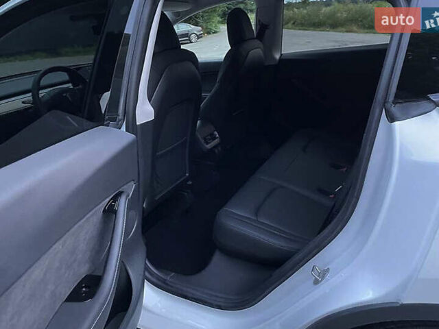 Белый Тесла Model Y, объемом двигателя 0 л и пробегом 45 тыс. км за 19500 $, фото 10 на Automoto.ua