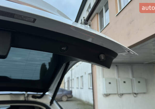 Білий Тесла Model Y, об'ємом двигуна 0 л та пробігом 187 тис. км за 18900 $, фото 34 на Automoto.ua