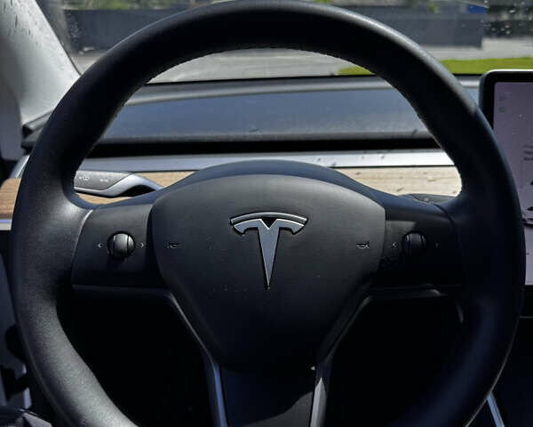 Белый Тесла Model Y, объемом двигателя 0 л и пробегом 79 тыс. км за 26400 $, фото 9 на Automoto.ua