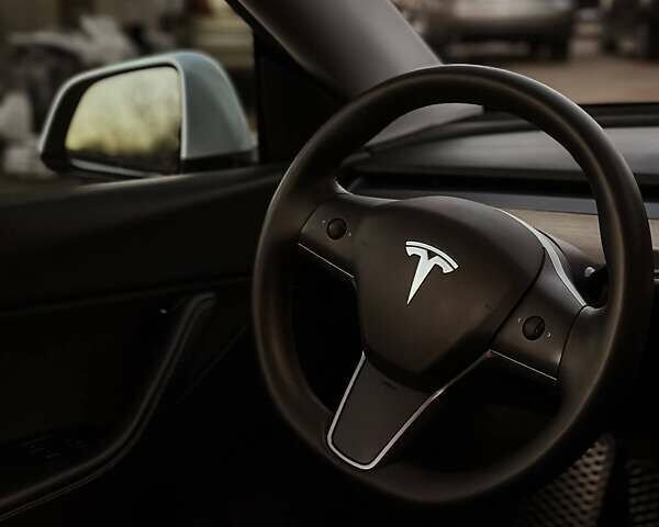 Белый Тесла Model Y, объемом двигателя 0 л и пробегом 15 тыс. км за 21000 $, фото 7 на Automoto.ua