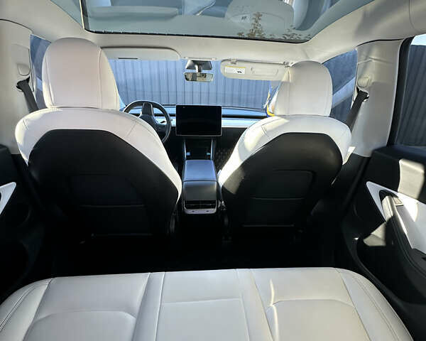 Білий Тесла Model Y, об'ємом двигуна 0 л та пробігом 140 тис. км за 22500 $, фото 7 на Automoto.ua