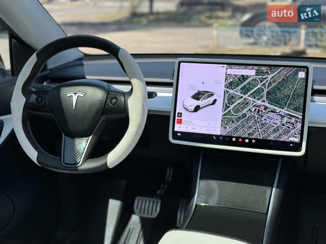 Белый Тесла Model Y, объемом двигателя 0 л и пробегом 84 тыс. км за 28000 $, фото 17 на Automoto.ua