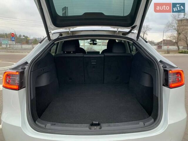 Белый Тесла Model Y, объемом двигателя 0 л и пробегом 90 тыс. км за 22000 $, фото 16 на Automoto.ua