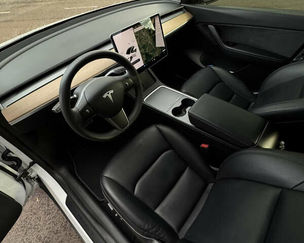 Белый Тесла Model Y, объемом двигателя 0 л и пробегом 75 тыс. км за 21800 $, фото 9 на Automoto.ua