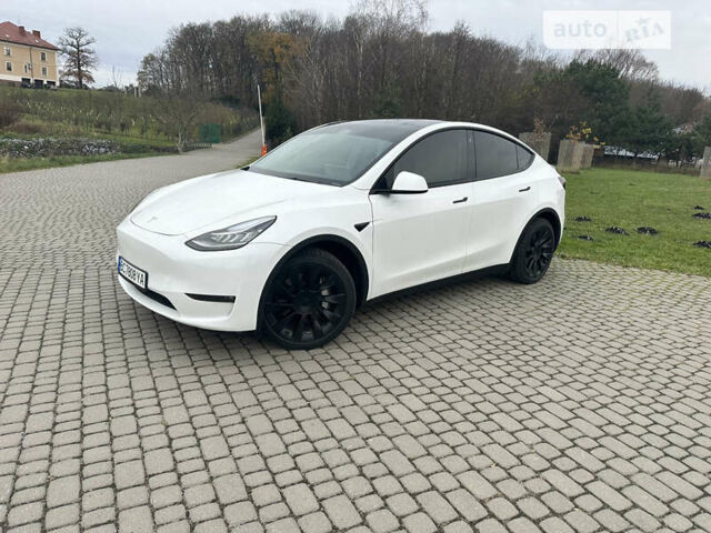 Белый Тесла Model Y, объемом двигателя 0 л и пробегом 60 тыс. км за 31500 $, фото 17 на Automoto.ua