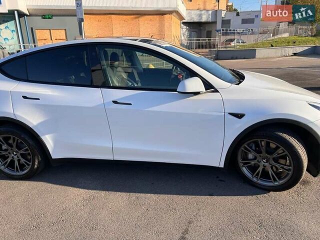 Белый Тесла Model Y, объемом двигателя 0 л и пробегом 47 тыс. км за 26000 $, фото 12 на Automoto.ua