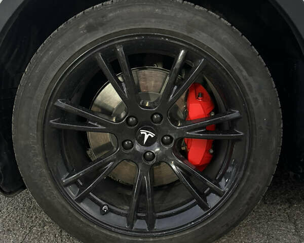 Белый Тесла Model Y, объемом двигателя 0 л и пробегом 79 тыс. км за 27899 $, фото 15 на Automoto.ua