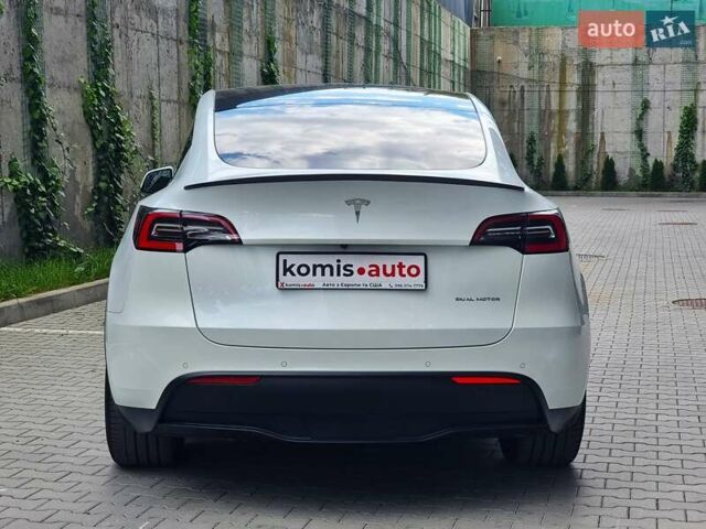 Белый Тесла Model Y, объемом двигателя 0 л и пробегом 98 тыс. км за 26499 $, фото 4 на Automoto.ua