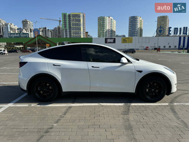 Белый Тесла Model Y, объемом двигателя 0 л и пробегом 155 тыс. км за 20777 $, фото 7 на Automoto.ua