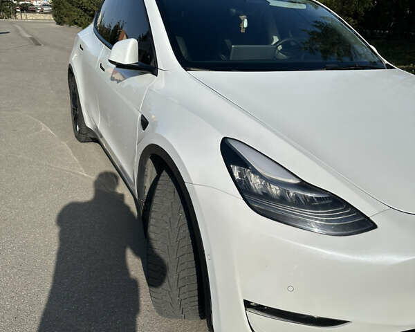 Белый Тесла Model Y, объемом двигателя 0 л и пробегом 46 тыс. км за 33700 $, фото 12 на Automoto.ua