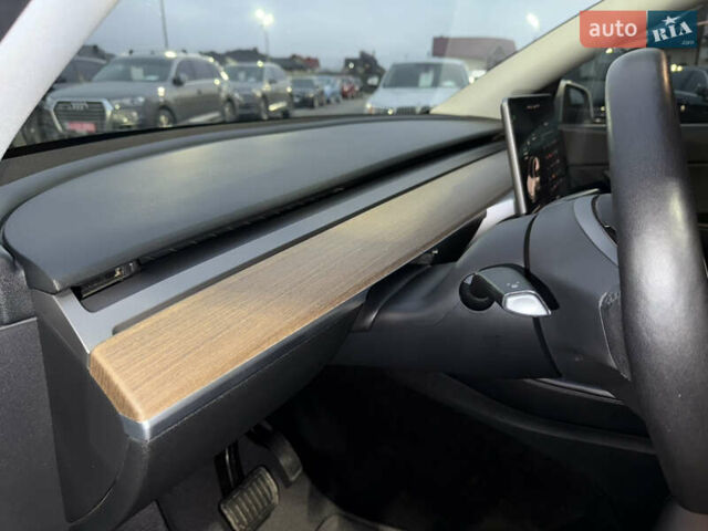Белый Тесла Model Y, объемом двигателя 0 л и пробегом 128 тыс. км за 22600 $, фото 43 на Automoto.ua
