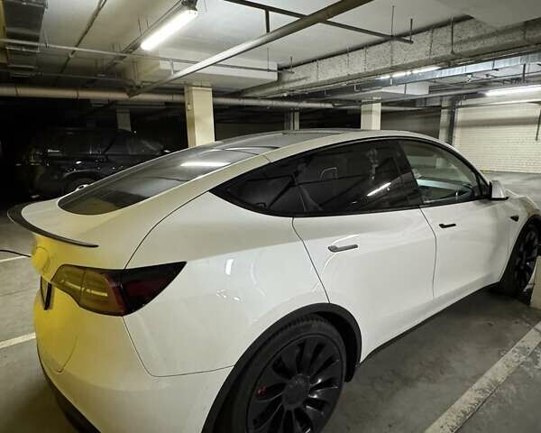 Белый Тесла Model Y, объемом двигателя 0 л и пробегом 47 тыс. км за 26000 $, фото 5 на Automoto.ua