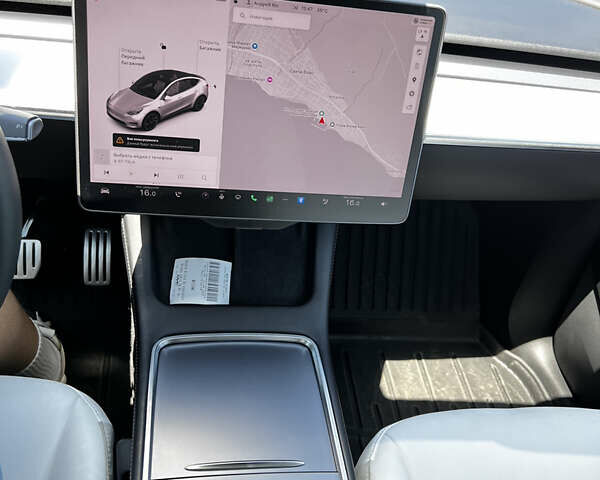 Белый Тесла Model Y, объемом двигателя 0 л и пробегом 61 тыс. км за 28000 $, фото 18 на Automoto.ua