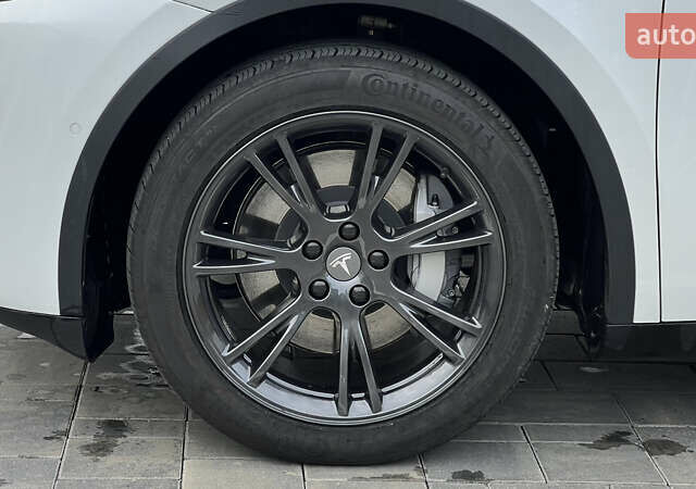 Тесла Model Y 2021 в Луцке на Automoto.ua Белый Тесла Model Y, объемом двигателя 0 л и пробегом 69 тыс. км за 22400 $, фото 13 на Automoto.ua