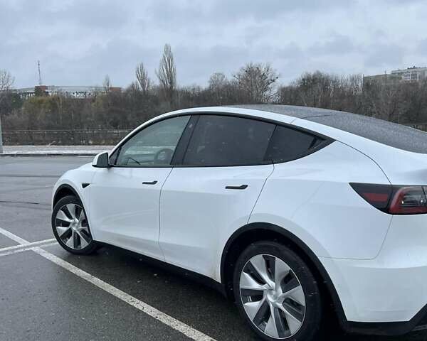 Белый Тесла Model Y, объемом двигателя 0 л и пробегом 32 тыс. км за 30000 $, фото 16 на Automoto.ua