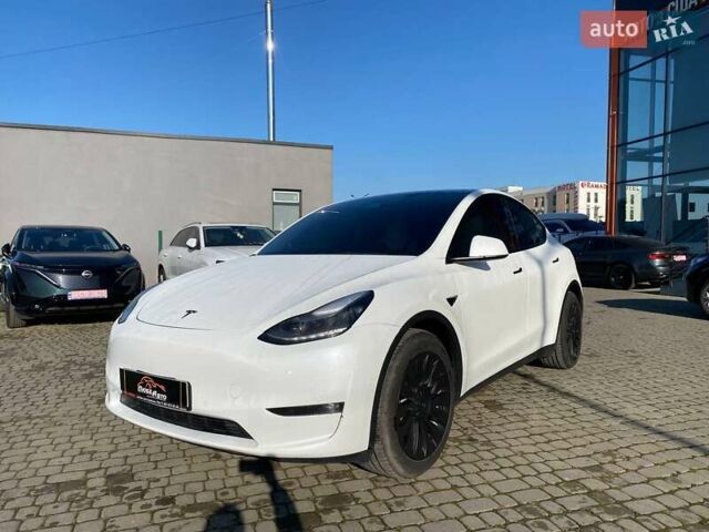 Білий Тесла Model Y, об'ємом двигуна 0 л та пробігом 54 тис. км за 21900 $, фото 2 на Automoto.ua