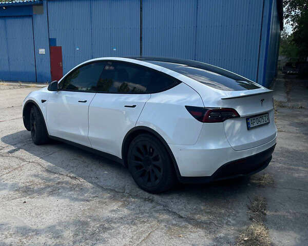 Тесла Model Y 2021 в Запорожье на Automoto.ua Белый Тесла Model Y, объемом двигателя 0 л и пробегом 84 тыс. км за 22000 $, фото 3 на Automoto.ua