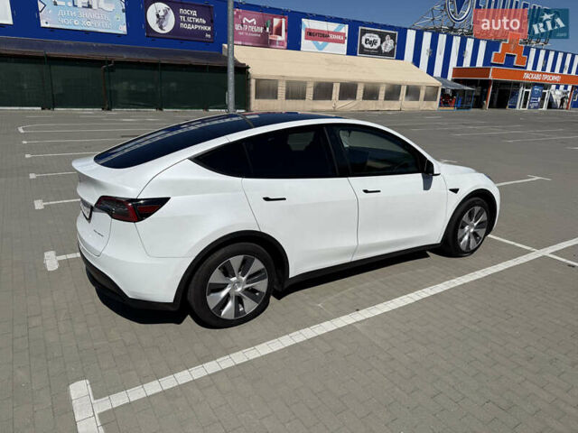 Белый Тесла Model Y, объемом двигателя 0 л и пробегом 110 тыс. км за 27750 $, фото 51 на Automoto.ua