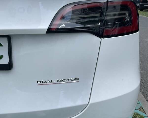 Білий Тесла Model Y, об'ємом двигуна 0 л та пробігом 119 тис. км за 23600 $, фото 36 на Automoto.ua