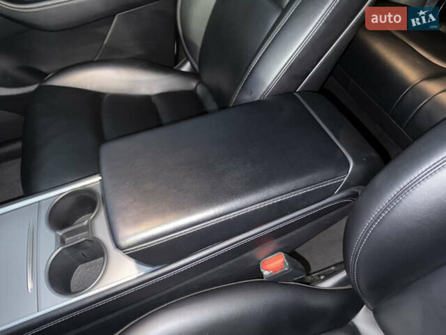 Белый Тесла Model Y, объемом двигателя 0 л и пробегом 128 тыс. км за 22600 $, фото 46 на Automoto.ua