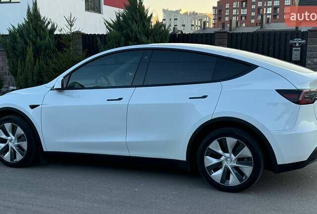 Белый Тесла Model Y, объемом двигателя 0 л и пробегом 38 тыс. км за 24100 $, фото 9 на Automoto.ua