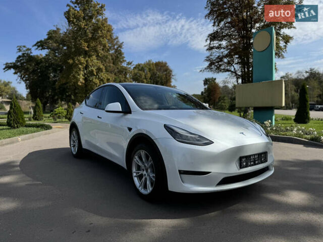 Білий Тесла Model Y, об'ємом двигуна 0 л та пробігом 119 тис. км за 19499 $, фото 2 на Automoto.ua