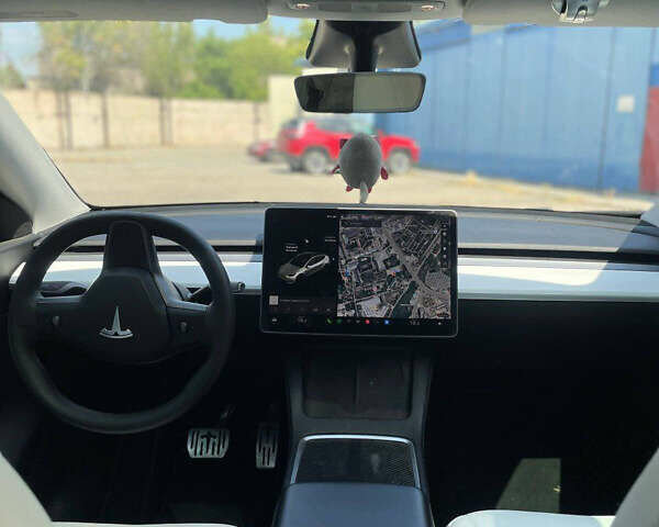 Тесла Model Y 2021 в Запорожье на Automoto.ua Белый Тесла Model Y, объемом двигателя 0 л и пробегом 84 тыс. км за 22000 $, фото 5 на Automoto.ua