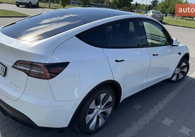 Белый Тесла Model Y, объемом двигателя 0 л и пробегом 44 тыс. км за 28500 $, фото 9 на Automoto.ua