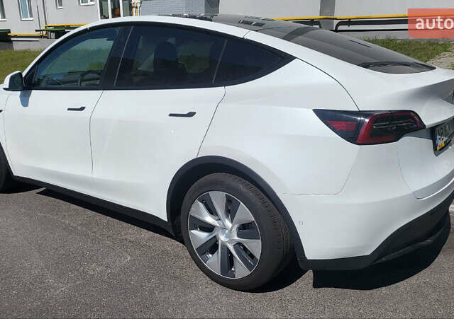 Белый Тесла Model Y, объемом двигателя 0 л и пробегом 74 тыс. км за 23800 $, фото 7 на Automoto.ua