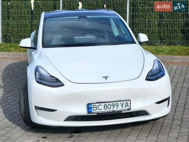 Белый Тесла Model Y, объемом двигателя 0 л и пробегом 98 тыс. км за 22500 $, фото 1 на Automoto.ua