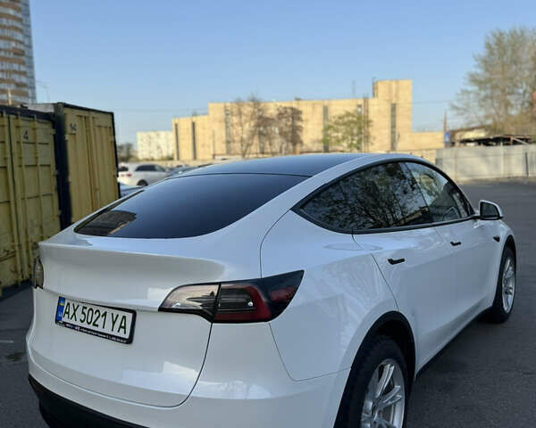 Белый Тесла Model Y, объемом двигателя 0 л и пробегом 57 тыс. км за 23500 $, фото 4 на Automoto.ua