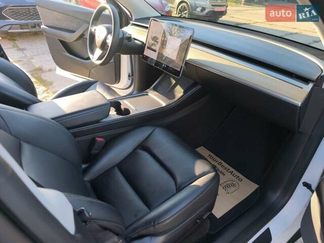 Білий Тесла Model Y, об'ємом двигуна 0 л та пробігом 86 тис. км за 25300 $, фото 13 на Automoto.ua