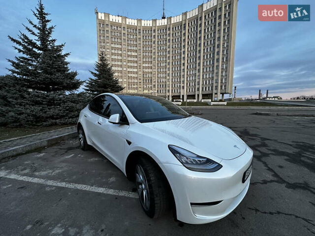 Белый Тесла Model Y, объемом двигателя 0 л и пробегом 55 тыс. км за 25450 $, фото 15 на Automoto.ua