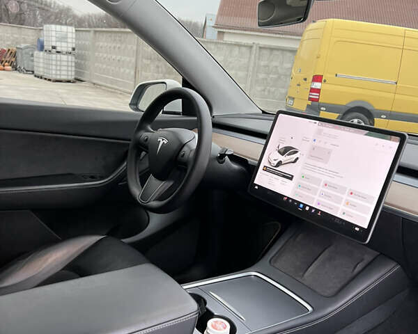 Белый Тесла Model Y, объемом двигателя 0 л и пробегом 76 тыс. км за 26700 $, фото 22 на Automoto.ua