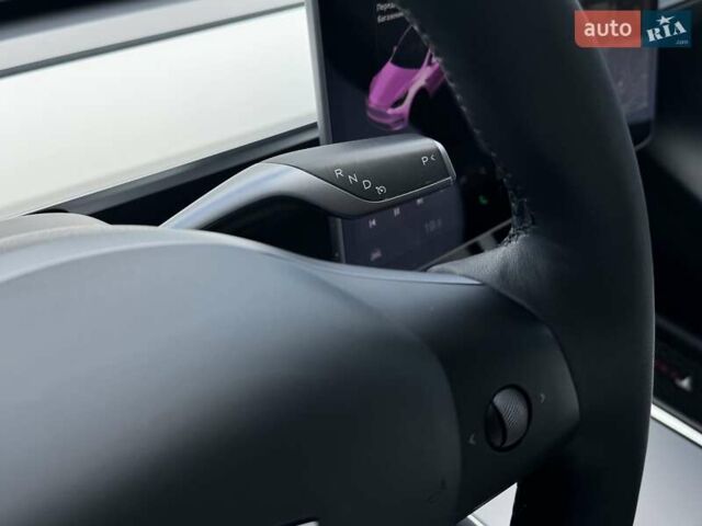 Белый Тесла Model Y, объемом двигателя 0 л и пробегом 34 тыс. км за 31999 $, фото 17 на Automoto.ua
