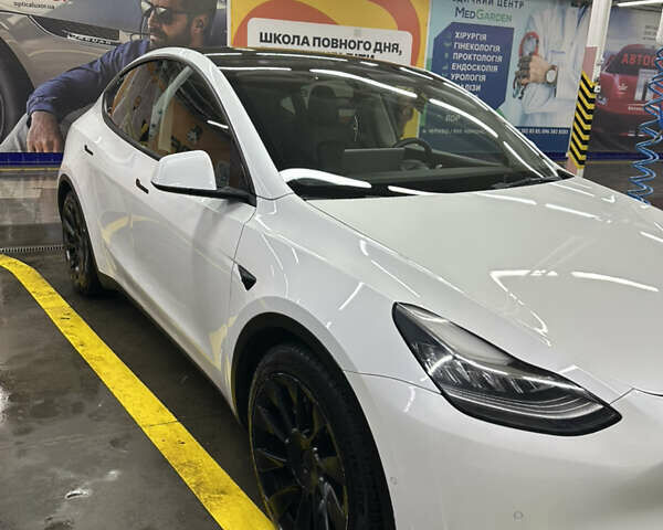 Білий Тесла Model Y, об'ємом двигуна 0 л та пробігом 75 тис. км за 21000 $, фото 1 на Automoto.ua
